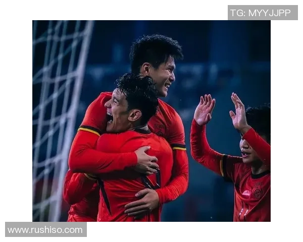 国足与乌兹别克斯坦激战正酣比分直播全程追踪精彩瞬间不容错过