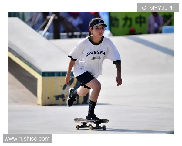 成都滑板队的拼搏精神与极限运动嘉年华的精彩瞬间回顾MBA 成都滑板队的拼搏精神与极限运动嘉年华的精彩瞬间回顾MBA